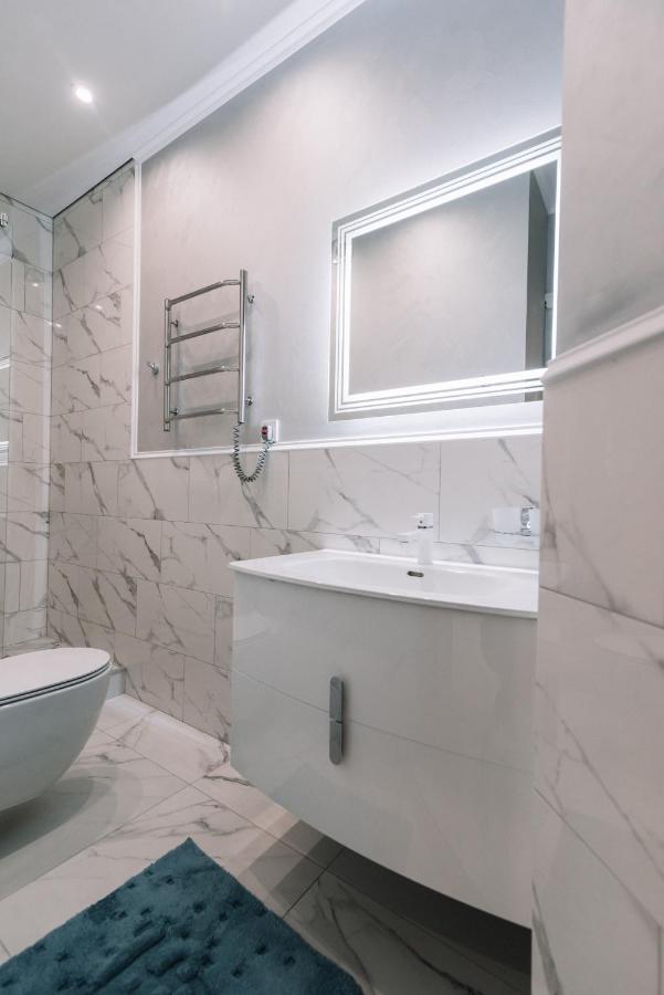 Royal Tower Vip Smart Apartments 1 Kijev Kültér fotó