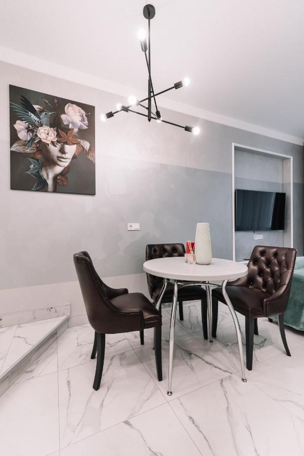 Royal Tower Vip Smart Apartments 1 Kijev Kültér fotó