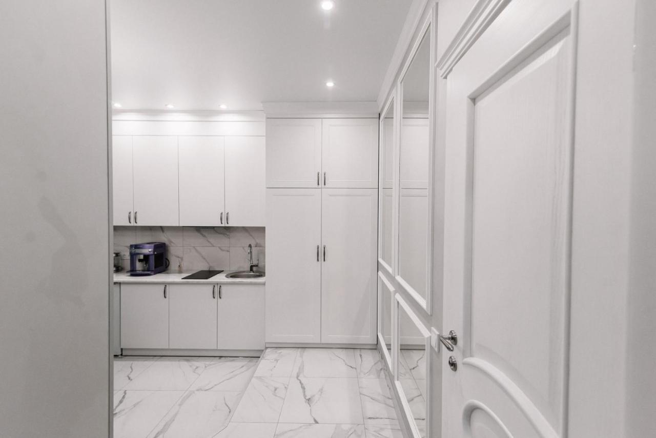 Royal Tower Vip Smart Apartments 1 Kijev Kültér fotó